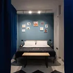 Guesthost - Modern Near The Station! *