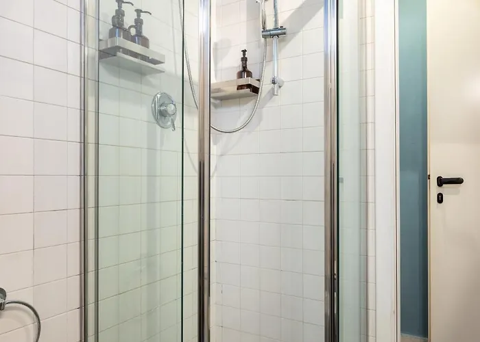 Apartamento Guesthost - Modern Near The Station! Bolonia