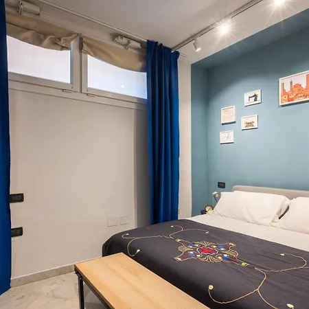 Apartment Guesthost - Modern Near The Station! Bologna